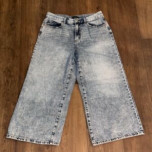 Sincerely Jules Wide Legged Cropped Acid Wash Denim Jeans Size 9 Size 29